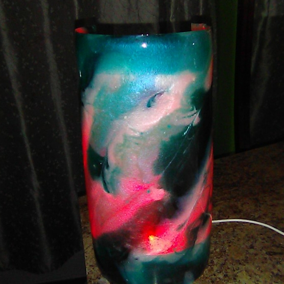 Made by Misty resin bedside table lamp - Picture 8 of 10